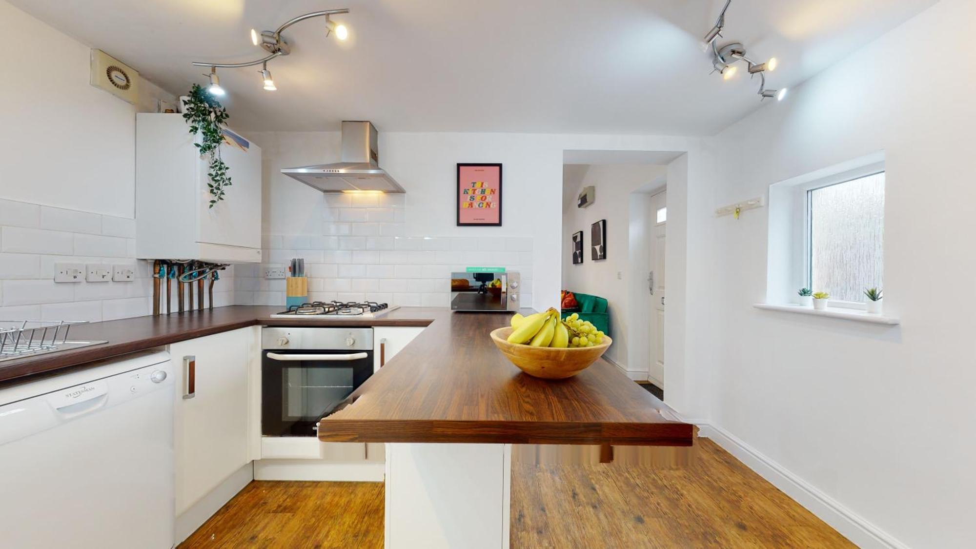 Cosy Cardiff Apartment And Patio Dış mekan fotoğraf
